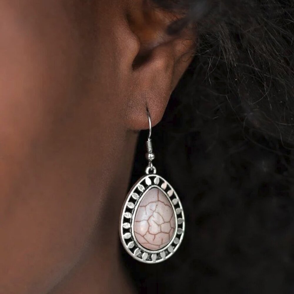 Paparazzi Jewelry Accessories - Sahara Serenity - Silver Earrings - Vintage